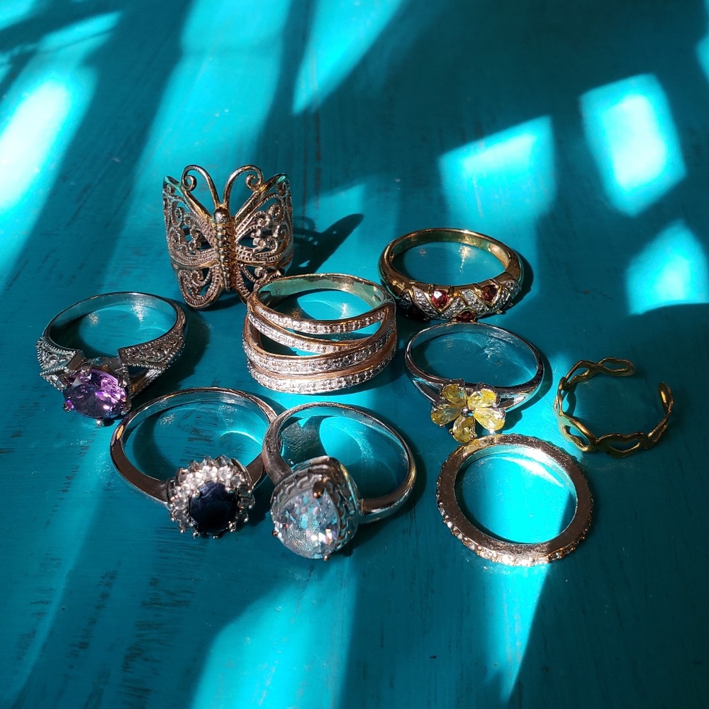 Lot of rings.